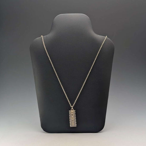 1977 British pure silver jubilee ingot pendant, 39.1g, with pure silver necklace, EJLd