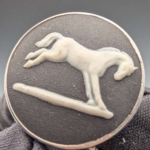 英国ヴィンテージ ウェッジウッド馬レリーフ 純銀台座 カフリンクス カフスボタン