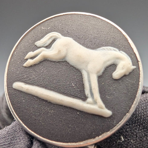 英国ヴィンテージ ウェッジウッド馬レリーフ 純銀台座 カフリンクス カフスボタン