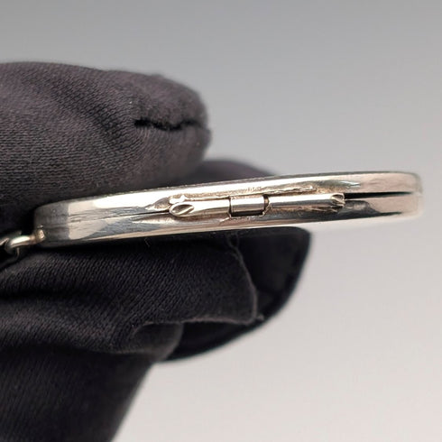 ヴィンテージ 純銀製 オーバル型ロケットペンダント 純銀ネックレス付き 計7g