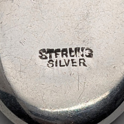 復古純銀橢圓形小盒吊墜,搭配純銀項鍊,總重 7.6 克