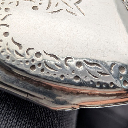 ヴィンテージ 純銀製 ハート型ロケットペンダント 純銀ネックレス付き 計7.3g