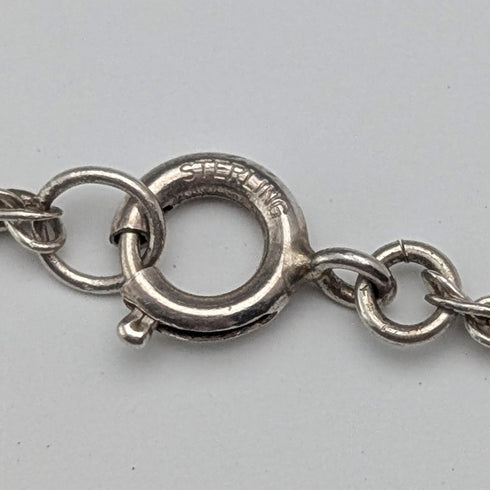 ヴィンテージ 純銀製 オーバル型ロケットペンダント 純銀ネックレス付き 計10.4g