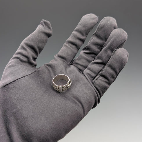 1971 British vintage Victorian design sterling silver ring (size 9)