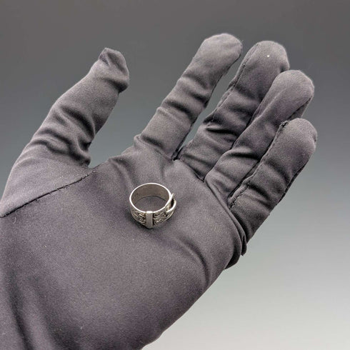 1971 British vintage Victorian design sterling silver ring (size 9)