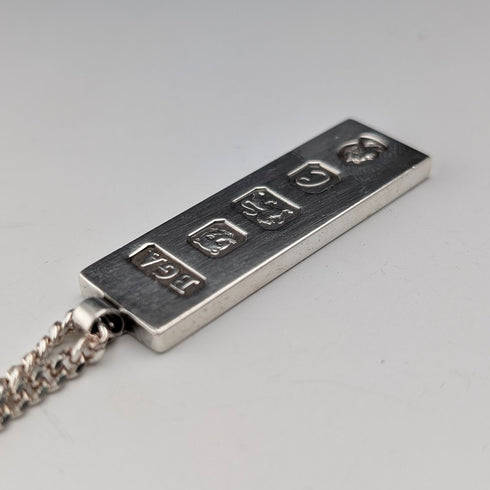 1977年 英国 純銀製 ジュビリーインゴットペンダント計28.1g 純銀ネックレス付 BGA