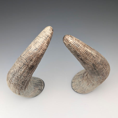 ヴィンテージ ホーン製 うろこ装飾 オブジェペア 置物