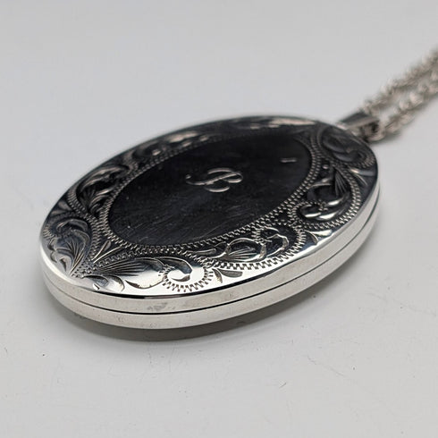 英国ヴィンテージ 純銀製 オーバル型ロケットペンダント 純銀ネックレス付き 計20g JAM