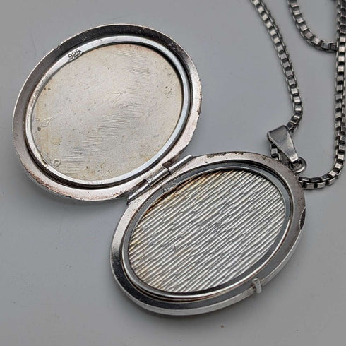 British Vintage Sterling Silver Oval Locket Pendant with Sterling Silver Necklace, 19g Total, DJ