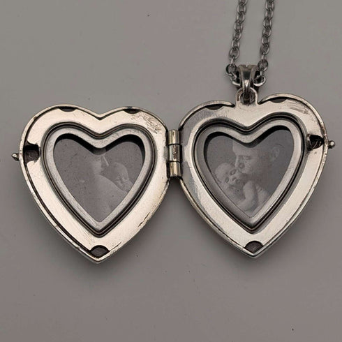 Vintage silver plated heart locket pendant with necklace