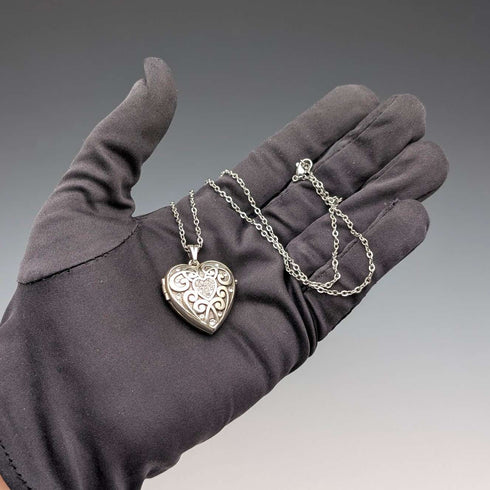 Vintage silver plated heart locket pendant with necklace