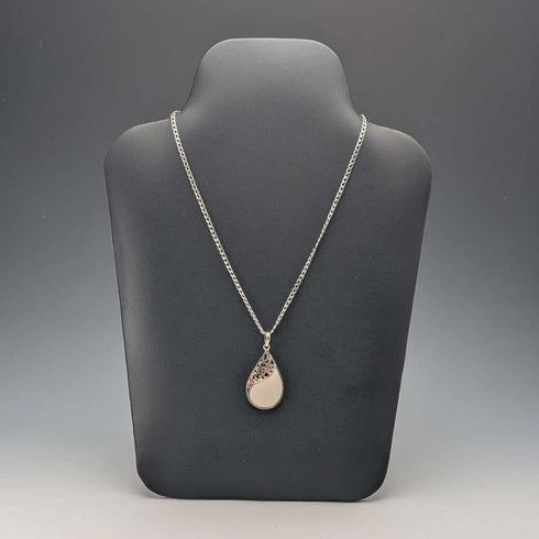 Vintage sterling silver mother-of-pearl drop pendant with necklace