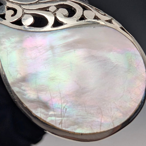 ヴィンテージ 純銀台座 マザーオブパール ドロップ型ペンダント ネックレス付