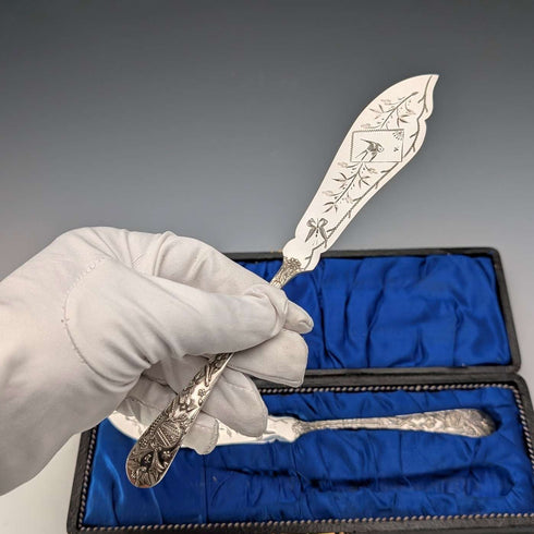 1870年代 英国アンティーク シルバープレート製 バターナイフペア ケース入