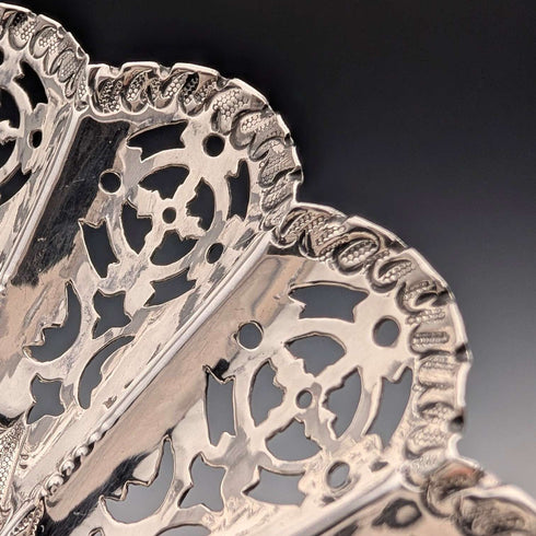 1911 British Antique Sterling Silver Bonbon Dish with Shell-Shaped Stems, 90g, Atkin Brothers