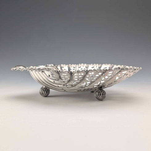 1911 British Antique Sterling Silver Bonbon Dish with Shell-Shaped Stems, 90g, Atkin Brothers
