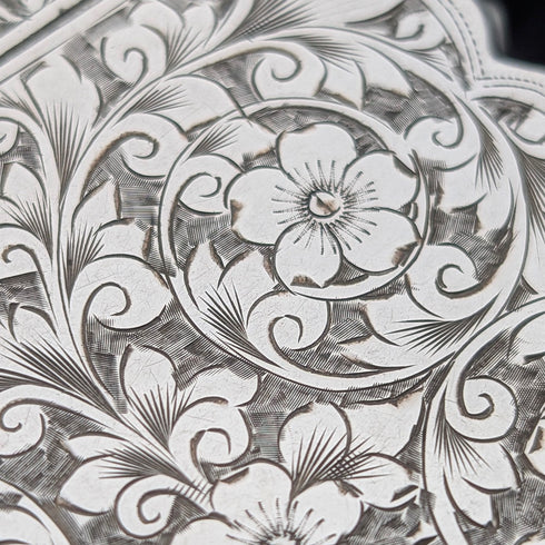 1901年 英国アンティーク 浮き彫り彫刻 純銀製カードケース 70g Colen Hewer Cheshire