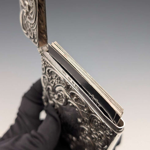 1898年 英国アンティーク 浮き彫り彫刻 純銀製カードケース 69g Matthew John Jessop