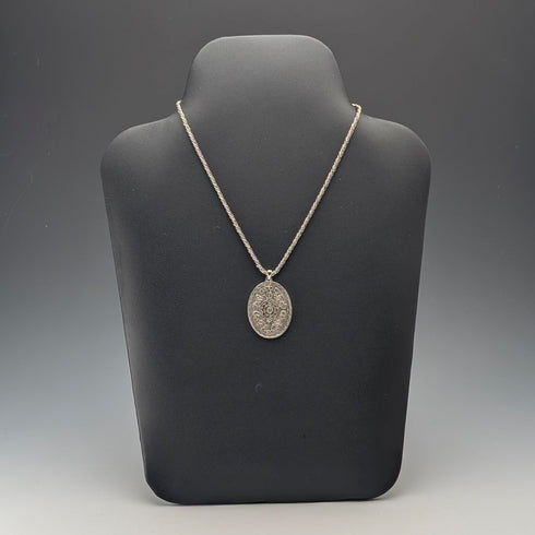 1977年 英国 純銀製 オーバル型ペンダント純銀ネックレス付 計22.4g