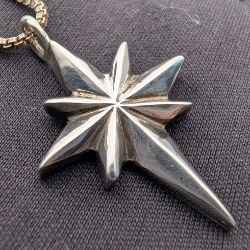 Vintage Sterling Silver Star Pendant with Sterling Silver Necklace, Total 8g