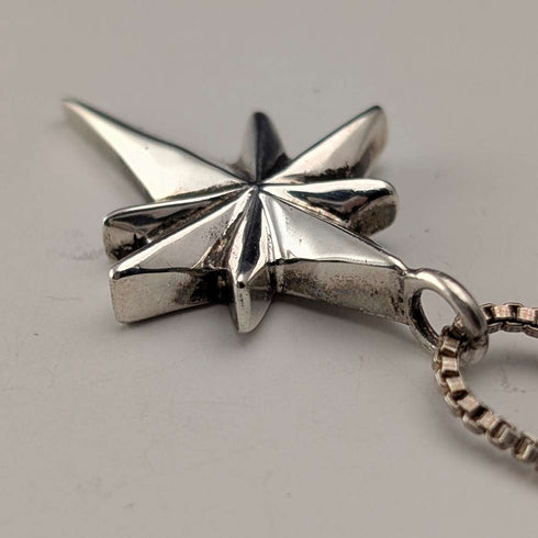 Vintage Sterling Silver Star Pendant with Sterling Silver Necklace, Total 8g