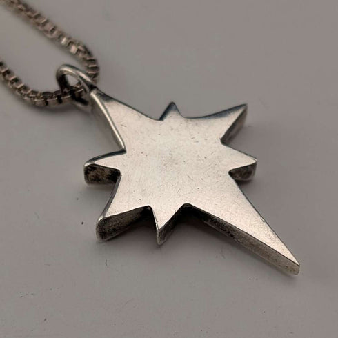 Vintage Sterling Silver Star Pendant with Sterling Silver Necklace, Total 8g