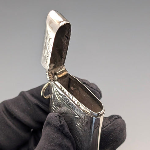 1911 British Antique Sterling Silver Vesta Case 18g Match Case Arthur Barnett & Co