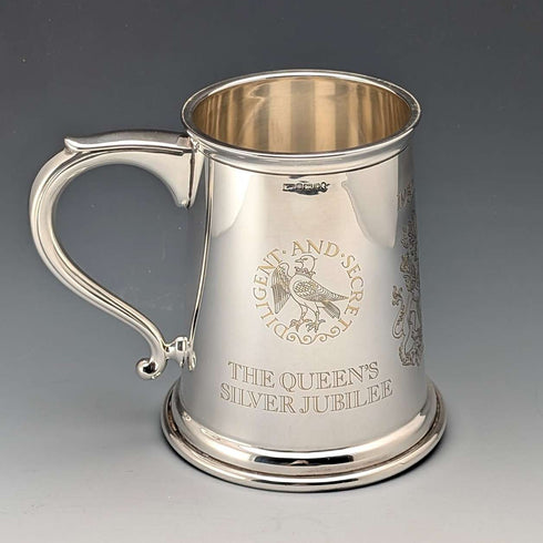 1977年 英國伊莉莎白二世 銀禧紀念 純銀製 酒杯 338g Yorkshire Mint