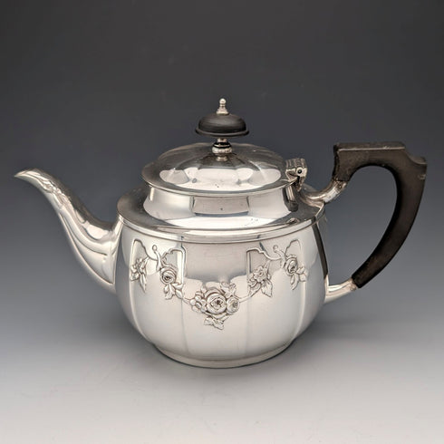 Antique English Silverplate Teapot, Elkington, circa 1915