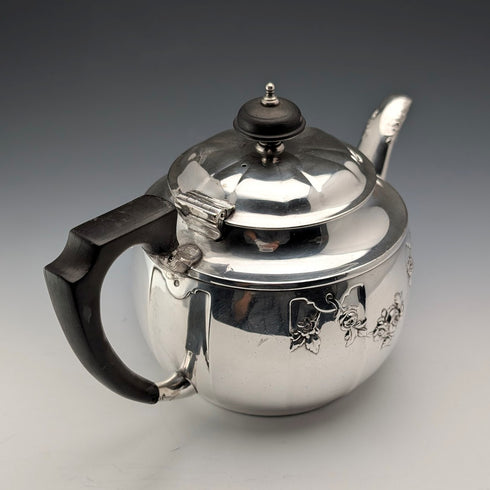 Antique English Silverplate Teapot, Elkington, circa 1915