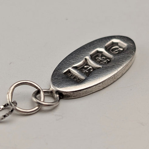 1978年 英國復古 純銀製 小型橢圓形銀錠吊墜附純銀項鍊 總重4.4g