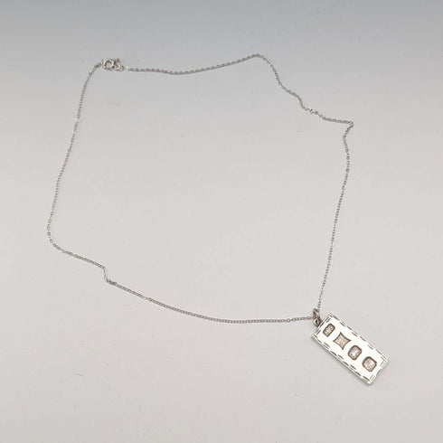 1985 UK Sterling Silver Ingot Pendant with Sterling Silver Necklace Total 11.1g