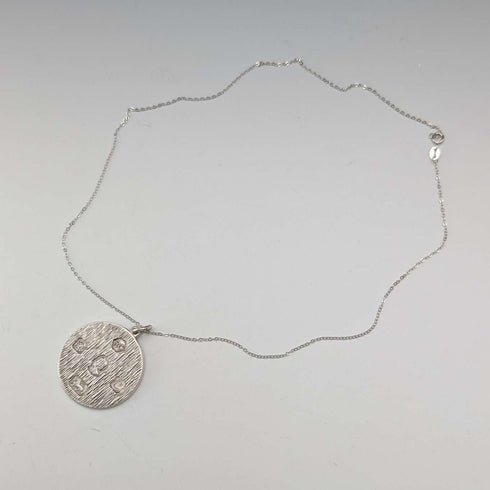 1977 UK Sterling Silver Jubilee Medal Pendant with Sterling Silver Necklace Total 15.9g