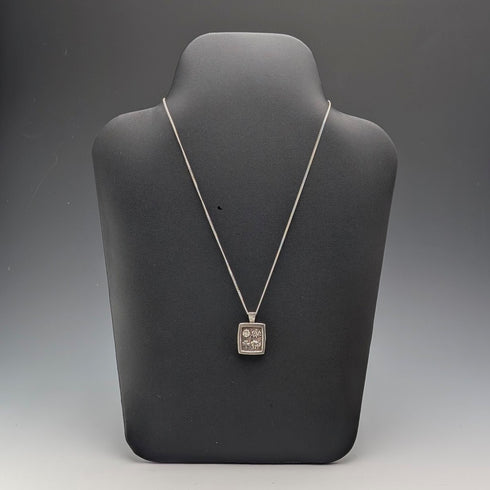 1977年 英国 純銀製 ジュビリーペンダント 純銀ネックレス付 計19.7g