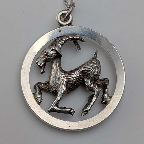 Vintage Boy & Girl Silver Charm Pendant with Pure Silver Necklace Total 6.8g