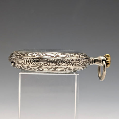 19世紀末 アンティーク LABRADOR(オメガ) 懐中時計 浮彫り彫刻 オープンフェース 動作良好