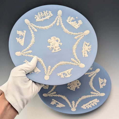 Pair of vintage Wedgwood Jasperware plates, Angel design, 22cm diameter, pale blue ②