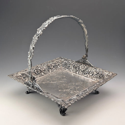 美國古董 Britannia 金屬籃,附可調式提把和支腿,產自 Meriden Britannia