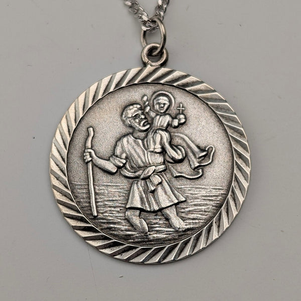 復古聖克里斯多福純銀獎章吊墜①,搭配純銀項鍊,總重7.4克