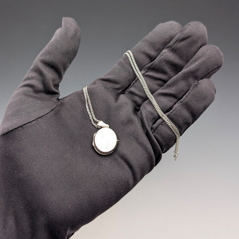 復古純銀橢圓形吊飾盒,搭配純銀項鍊,總重5.4克