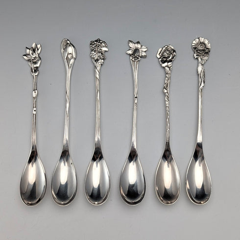 Six early 20th century Dutch Continental silver coffee spoons, total weight 62g