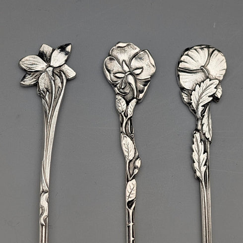 Six early 20th century Dutch Continental silver coffee spoons, total weight 62g