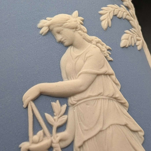 英国ヴィンテージ ウェッジウッド ジャスパーウェア製 花瓶 ペールブルー