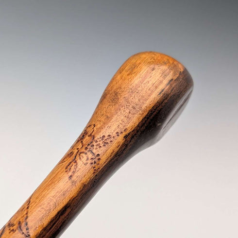 Vintage two-tone brown shaft rondelle handle walking stick, 91cm