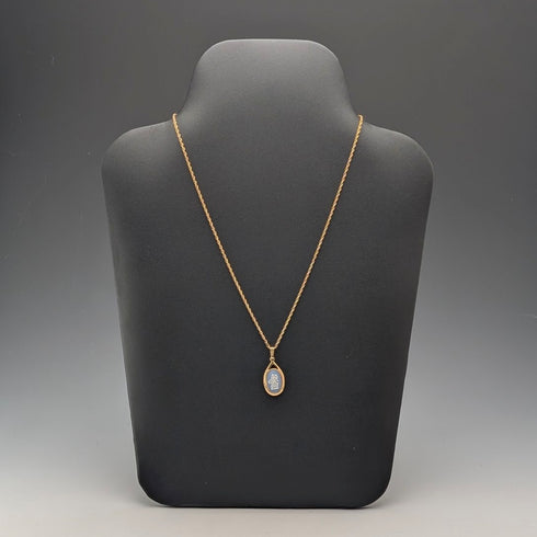 英國韋奇伍德碧玉吊墜,搭配金色P形底座和項鍊