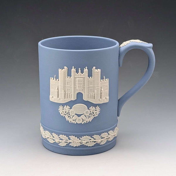 1976 Wedgwood Jasperware Christmas mug