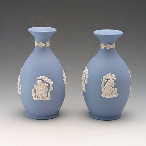 英国ヴィンテージ ウェッジウッド ジャスパーウェア製 一輪挿し花瓶ペア