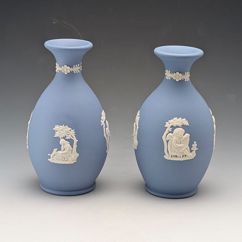 英国ヴィンテージ ウェッジウッド ジャスパーウェア製 一輪挿し花瓶ペア