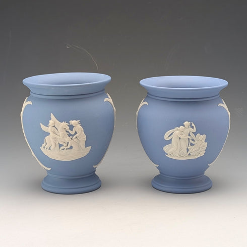 英国ヴィンテージ ウェッジウッド ジャスパーウェア製 壺形花瓶ペア