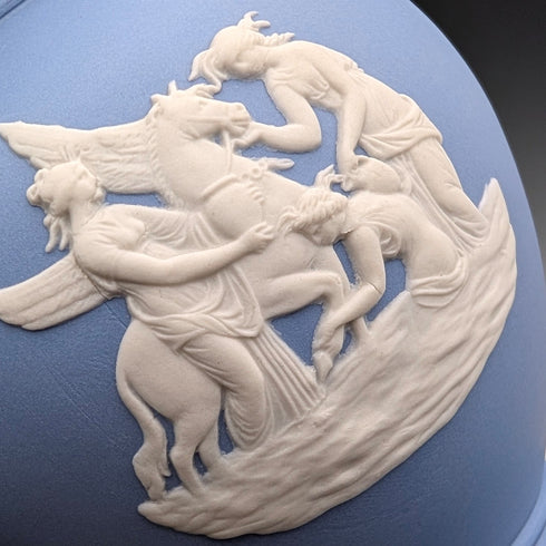 英国ヴィンテージ ウェッジウッド ジャスパーウェア製 壺形花瓶ペア